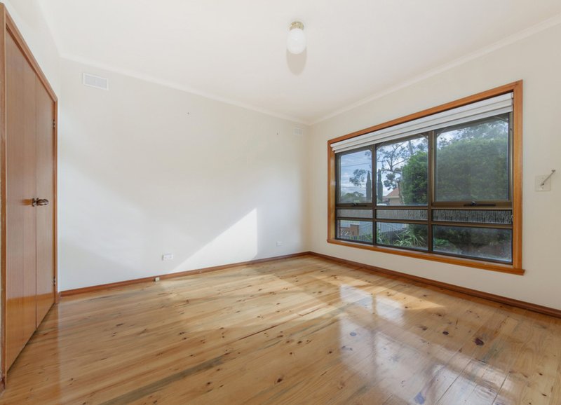 Photo - 4 Elliot Street, Kings Park VIC 3021 - Image 6