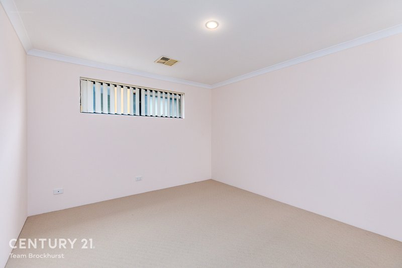 Photo - 4 Ellis Road, Kardinya WA 6163 - Image 18