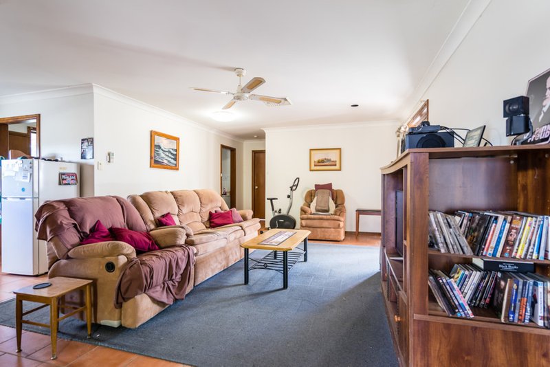 Photo - 4 Elsworth Street, Dubbo NSW 2830 - Image 3