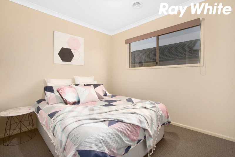 Photo - 4 Embling Street, Pakenham VIC 3810 - Image 8