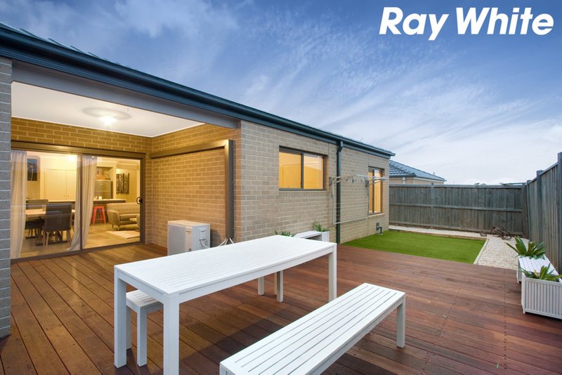 Photo - 4 Embling Street, Pakenham VIC 3810 - Image 11