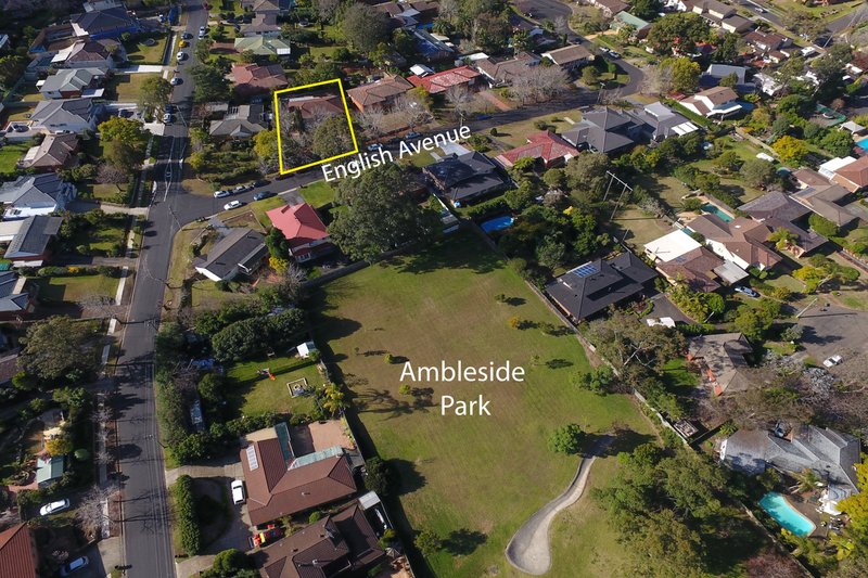 Photo - 4 English Avenue, Castle Hill NSW 2154 - Image 2