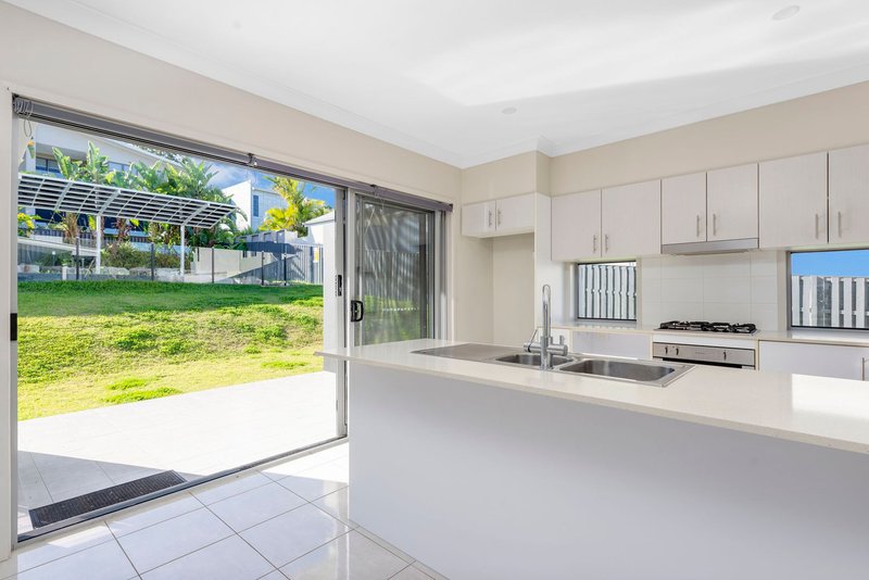 Photo - 4 Eolo Lane, Coomera QLD 4209 - Image 4