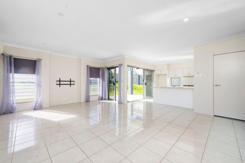 Photo - 4 Eolo Lane, Coomera QLD 4209 - Image 6