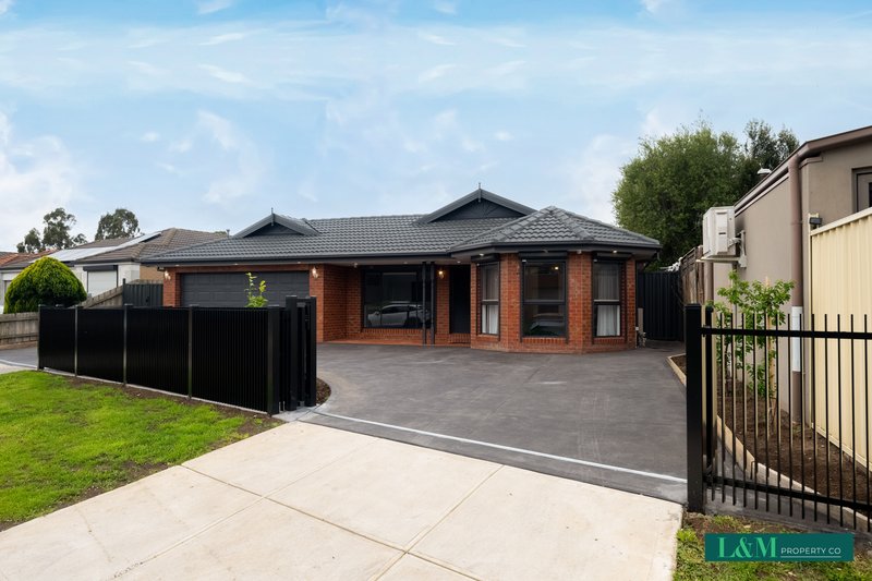 Photo - 4 Esla Drive, Roxburgh Park VIC 3064 - Image 2