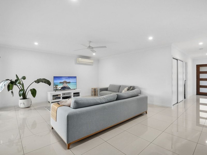 Photo - 4 Esprit Crescent, Birtinya QLD 4575 - Image 5