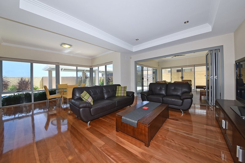 Photo - 4 Eton Pass, Mindarie WA 6030 - Image 13