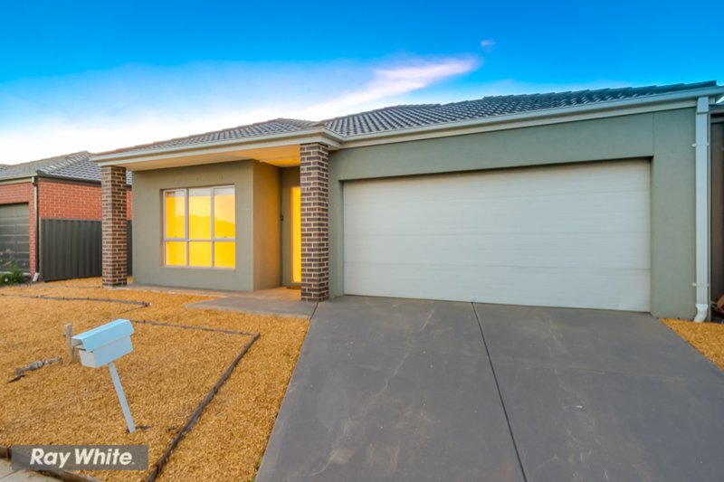 Photo - 4 Eucla Street, Tarneit VIC 3029 - Image 2