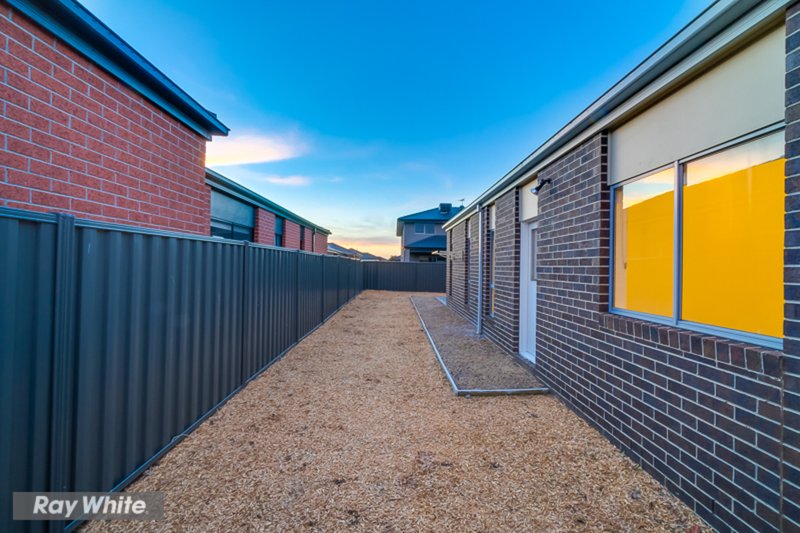 Photo - 4 Eucla Street, Tarneit VIC 3029 - Image 18