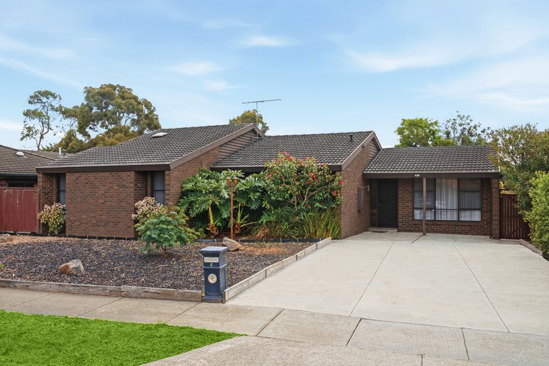 Photo - 4 Eurora Court, Taylors Lakes VIC 3038 - Image 1