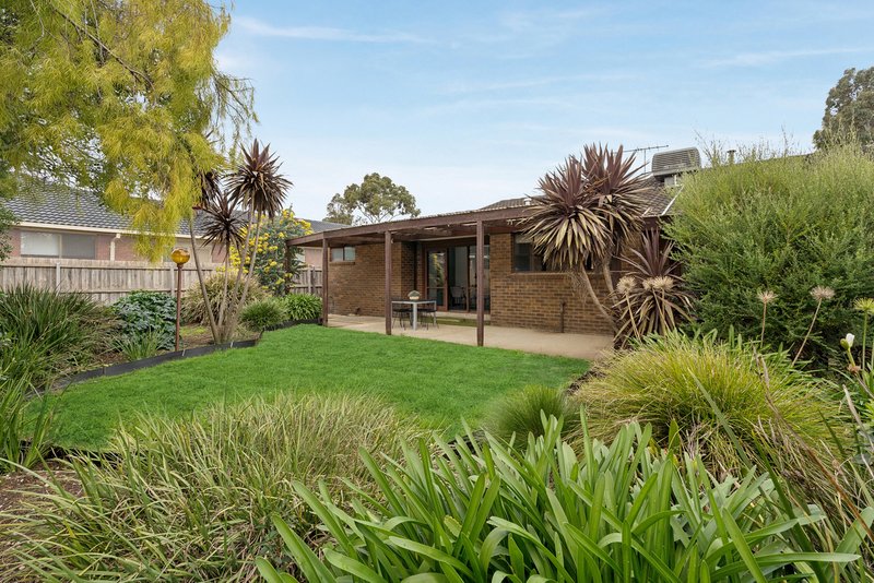 Photo - 4 Eurora Court, Taylors Lakes VIC 3038 - Image 13
