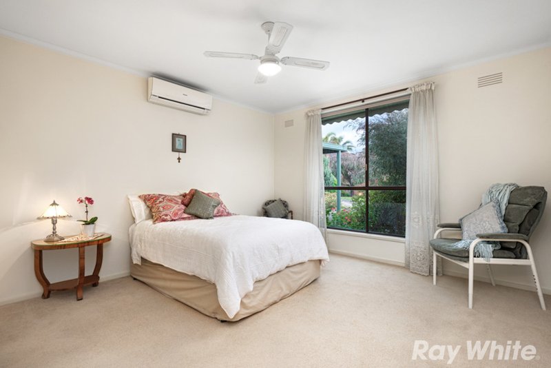 Photo - 4 Everest Drive, Cheltenham VIC 3192 - Image 7