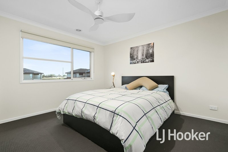 Photo - 4 Everglades Street, Lyndhurst VIC 3975 - Image 8