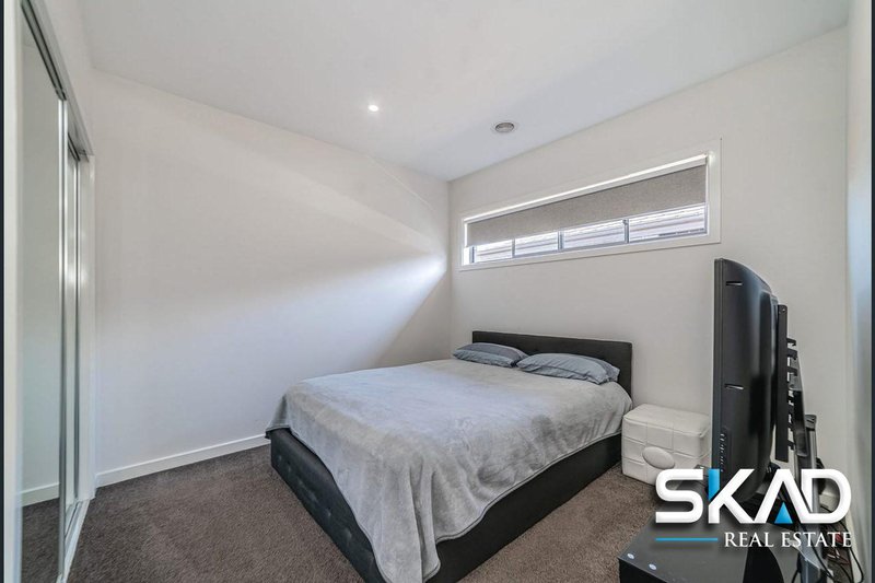 Photo - 4 Evergreen Cres , Craigieburn VIC 3064 - Image 6
