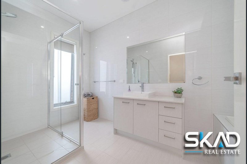 Photo - 4 Evergreen Cres , Craigieburn VIC 3064 - Image 7