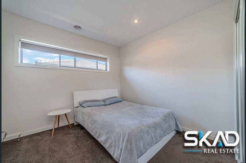 Photo - 4 Evergreen Cres , Craigieburn VIC 3064 - Image 9