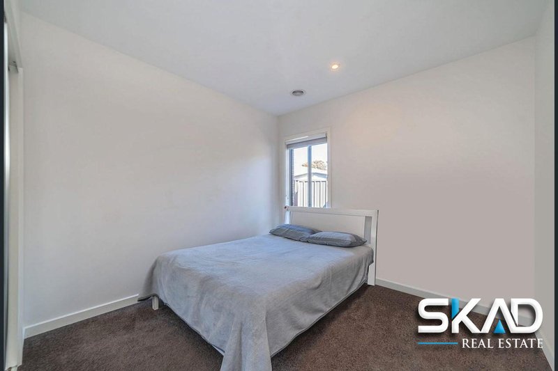 Photo - 4 Evergreen Cres , Craigieburn VIC 3064 - Image 10