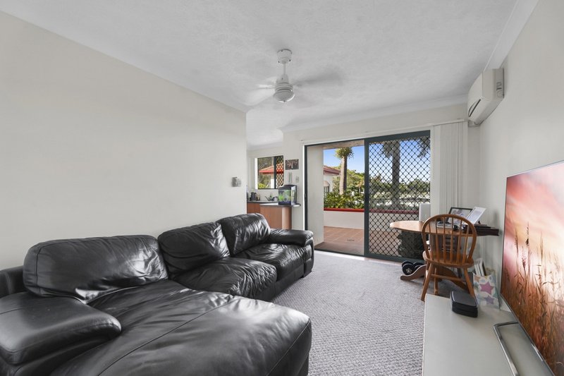 Photo - 4 Exeter Street, Carey Bay NSW 2283 - Image 3