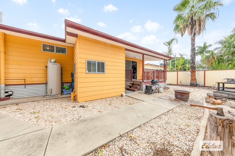 Photo - 4 Expeller Court, Emerald QLD 4720 - Image 15