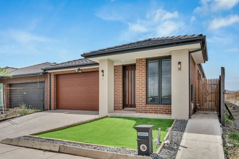 Photo - 4 Fabular Street, Donnybrook VIC 3064 - Image 3