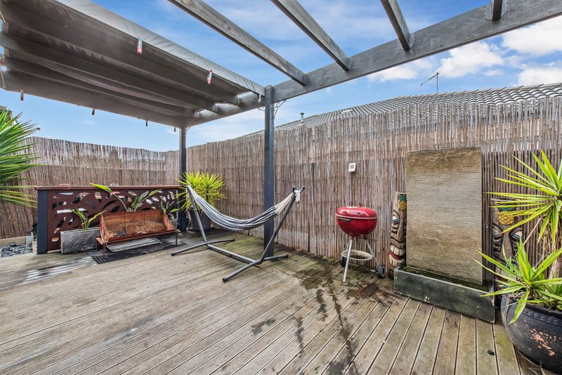 Photo - 4 Fairchild Place, Pakenham VIC 3810 - Image 10