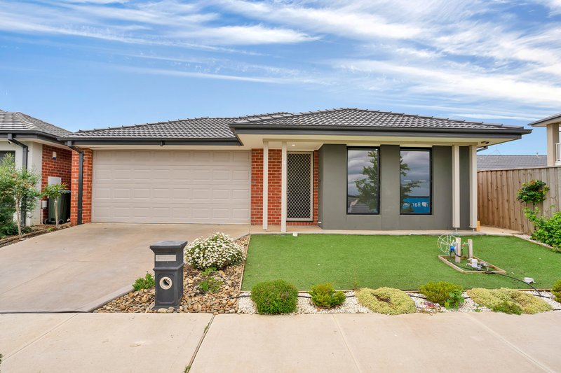 Photo - 4 Fairhall Avenue, Werribee VIC 3030 - Image 1