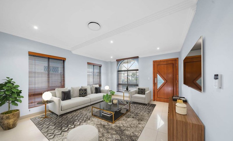 Photo - 4 Fairmount Street, Merrylands NSW 2160 - Image 3