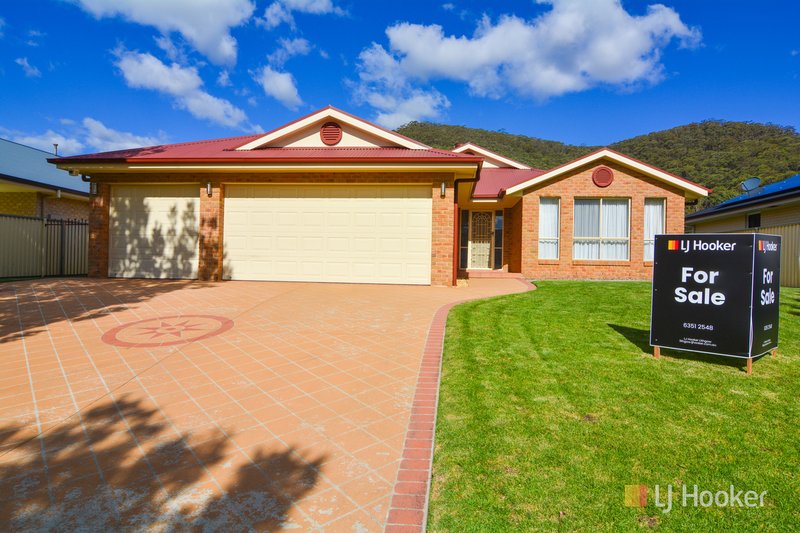 4 Fairview Drive, Lithgow NSW 2790