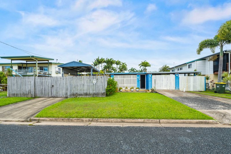 Photo - 4 Farquhar Street, Beaconsfield QLD 4740 - Image 2