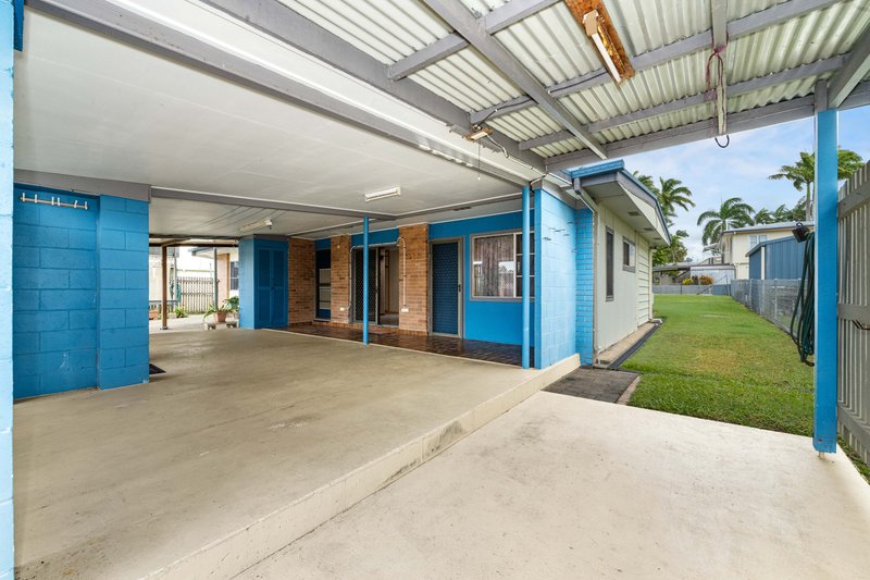 Photo - 4 Farquhar Street, Beaconsfield QLD 4740 - Image 5