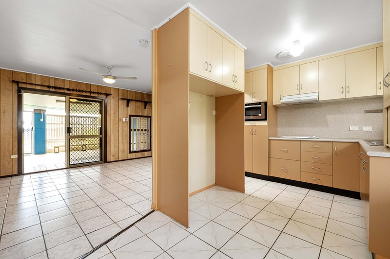 Photo - 4 Farquhar Street, Beaconsfield QLD 4740 - Image 9