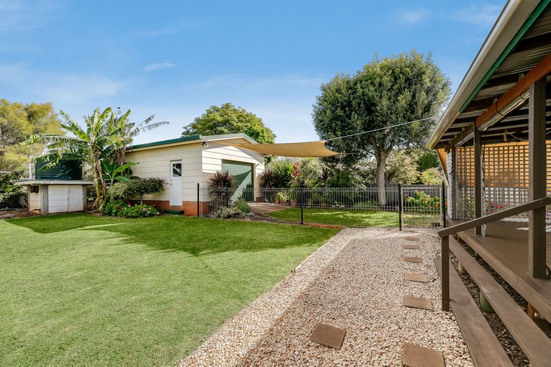 Photo - 4 Farquharson Street, Harristown QLD 4350 - Image 9