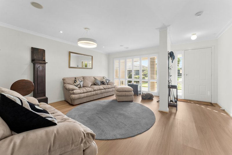 Photo - 4 Feathery Grove, Sandhurst VIC 3977 - Image 8