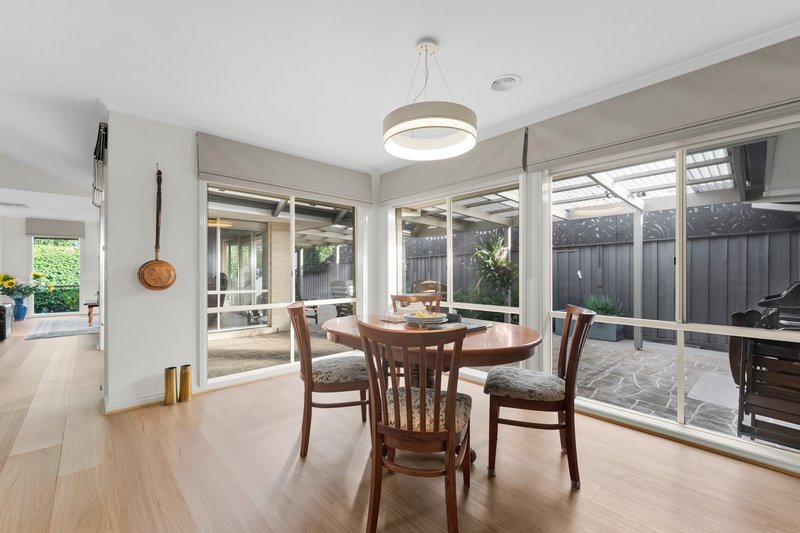 Photo - 4 Feathery Grove, Sandhurst VIC 3977 - Image 9