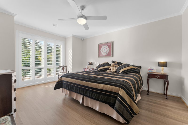 Photo - 4 Feathery Grove, Sandhurst VIC 3977 - Image 10