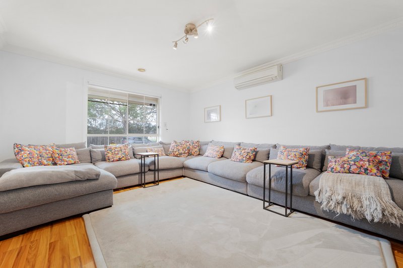 Photo - 4 Feijoa Court, Werribee VIC 3030 - Image 3