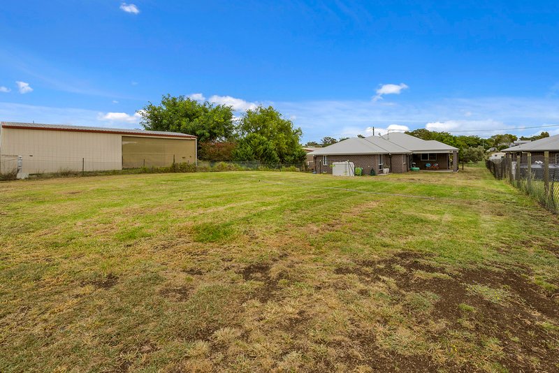 Photo - 4 Felton Street, Greenmount QLD 4359 - Image 14