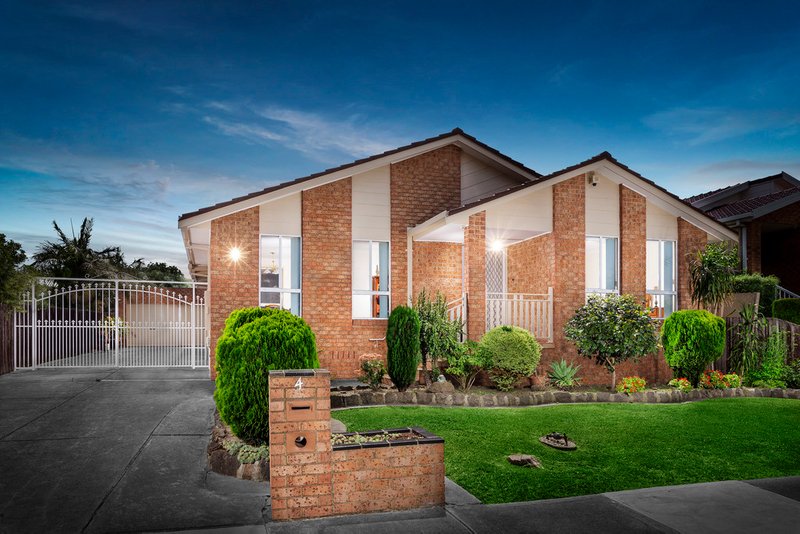 4 Fenech Close, Mill Park VIC 3082