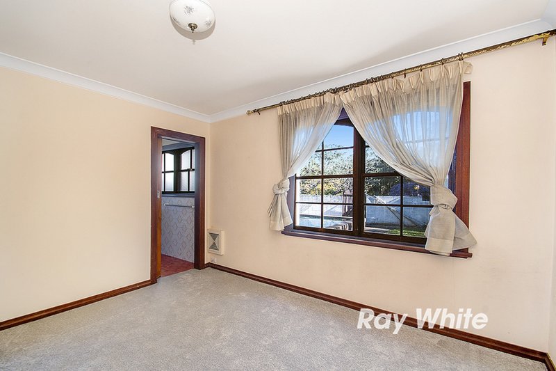 Photo - 4 Ferguson Ave , Castle Hill NSW 2154 - Image 6