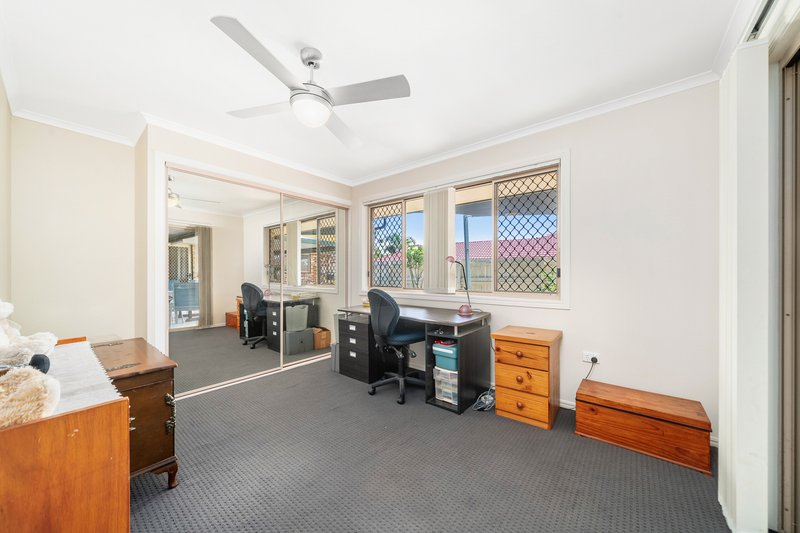 Photo - 4 Fernan Court, Murrumba Downs QLD 4503 - Image 15