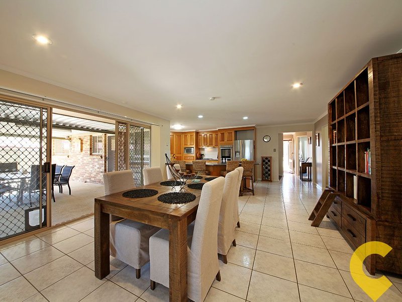 Photo - 4 Fernan Court, Murrumba Downs QLD 4503 - Image 3