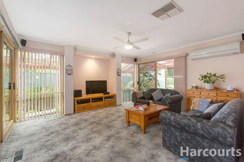 Photo - 4 Fernbrook Rise, Knoxfield VIC 3180 - Image 4