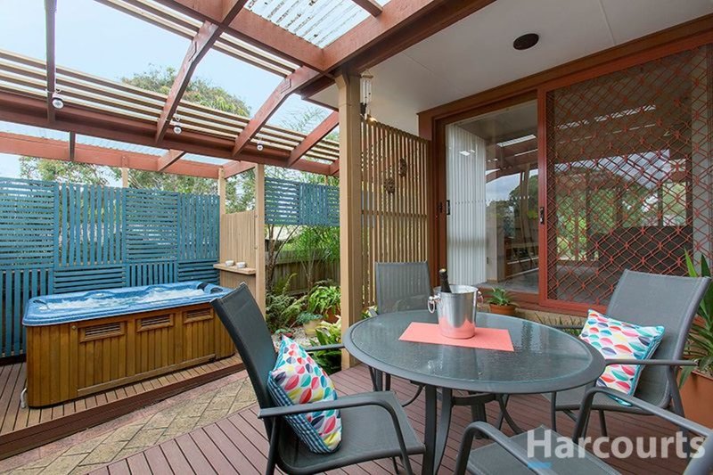 Photo - 4 Fernbrook Rise, Knoxfield VIC 3180 - Image 8