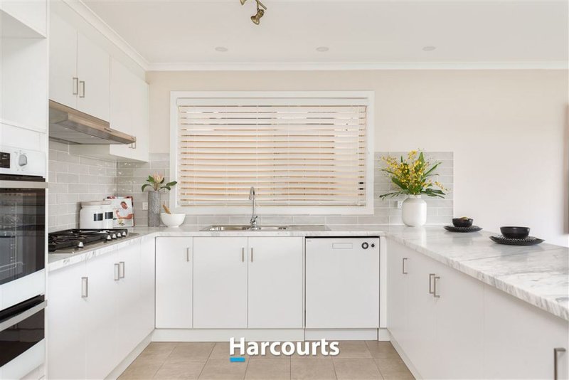 Photo - 4 Ferncroft Court, Berwick VIC 3806 - Image 6