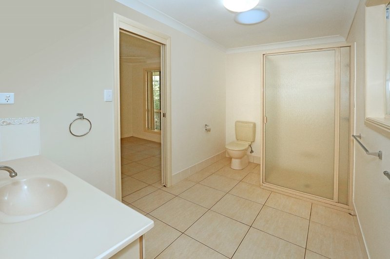 Photo - 4 Ferndale Place, Norman Gardens QLD 4701 - Image 10