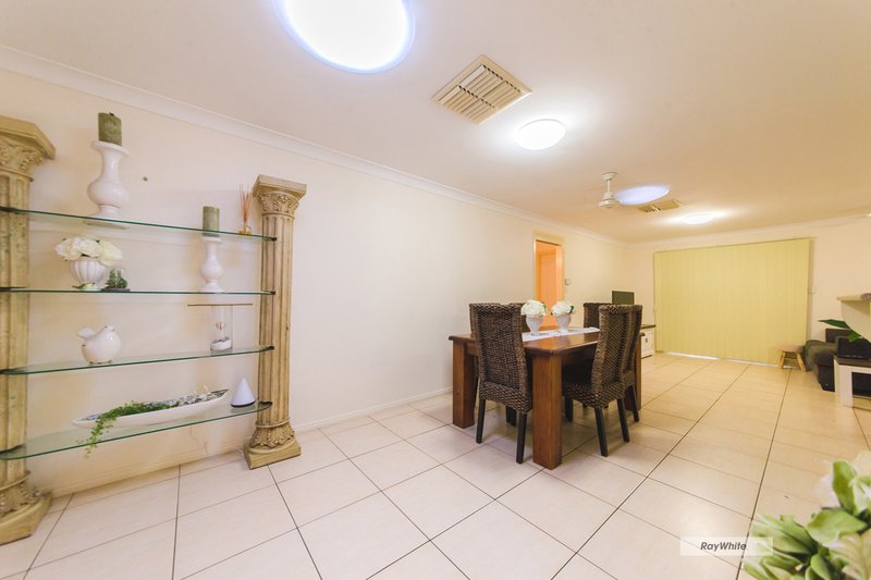 Photo - 4 Ferndale Place, Norman Gardens QLD 4701 - Image 7