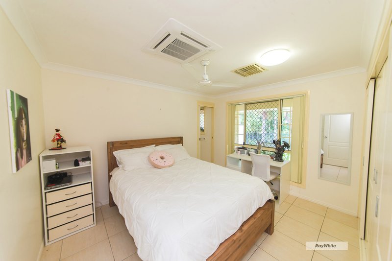 Photo - 4 Ferndale Place, Norman Gardens QLD 4701 - Image 12