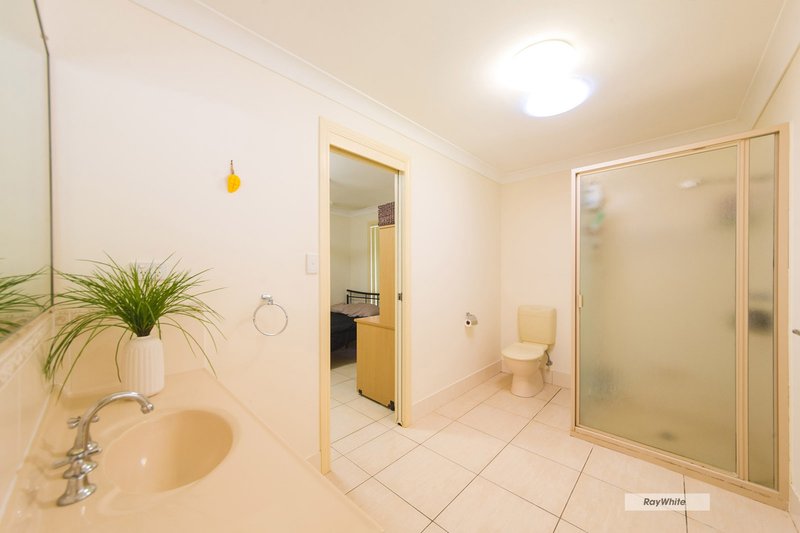 Photo - 4 Ferndale Place, Norman Gardens QLD 4701 - Image 15