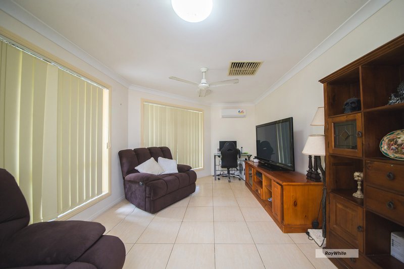 Photo - 4 Ferndale Place, Norman Gardens QLD 4701 - Image 16