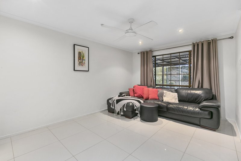 Photo - 4 Ferndown Street, Alexandra Hills QLD 4161 - Image 6